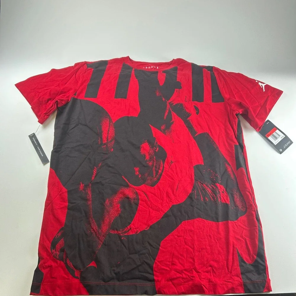 Nike Air Jordan Men's L Red & Black short sleeve Basketball Athletic Tshirt NWT